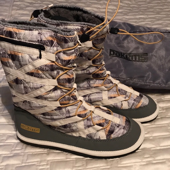 pakems Shoes - NEW Pakems Snow Boots